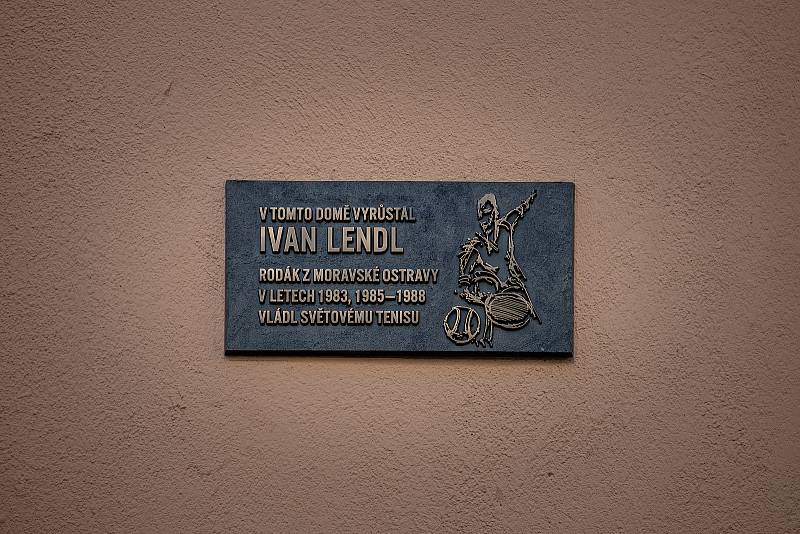 Pamětní deska - Ivan Lendl, 17. října 2022, Ostrava.