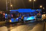 Nehoda autobusu v Ostravě-Porubě.