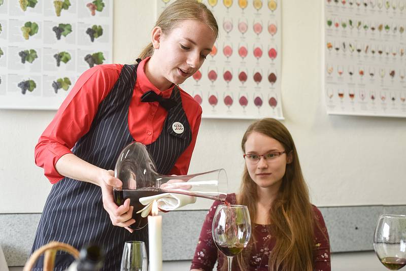 Studentka sommelierství Kateřkna Peterková,