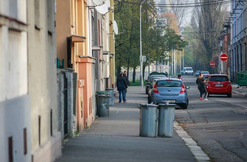 Takzvaný zadní Přívoz patří mezi místa, kam běžný člověk raději nezavítá. Důvod? Sociální složení místních obyvatel . 