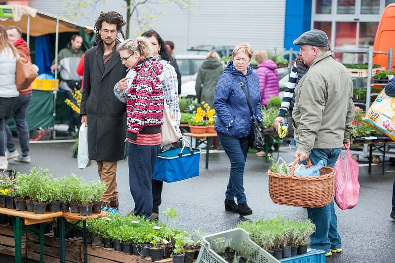 Farmářské trhy u nákupního centra Futurum v Ostravě  v sobotu 8. dubna.