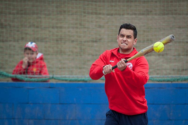 Arrows Fest 2018 v Ostravě-Porubě nabídl exhibiční zápas hokejistů Vítkovic, baseballistů Arrows Ostrava a amerických fotbalistů Steelers Ostrava.