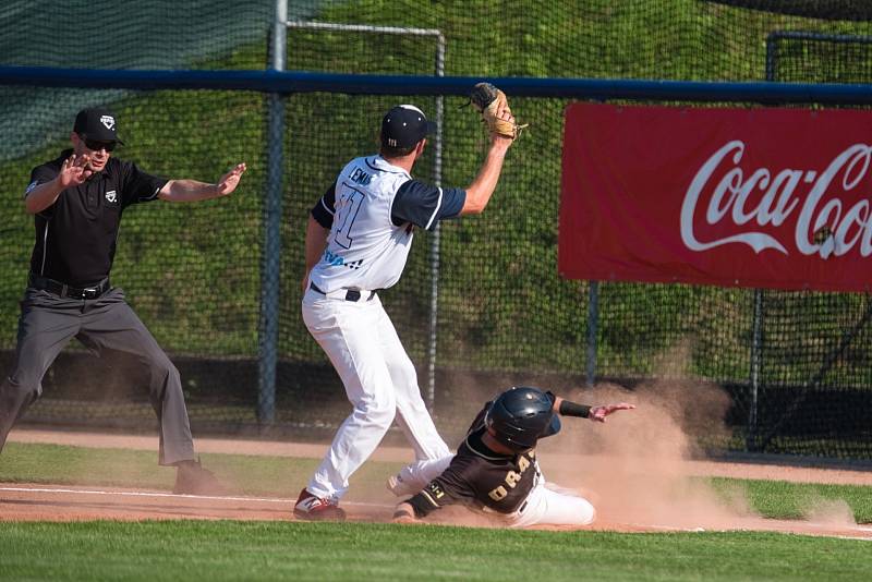 První domácí utkání finále baseballové extraligy Arrows Ostrava - Draci Brno, sobota 14. srpna 2021.