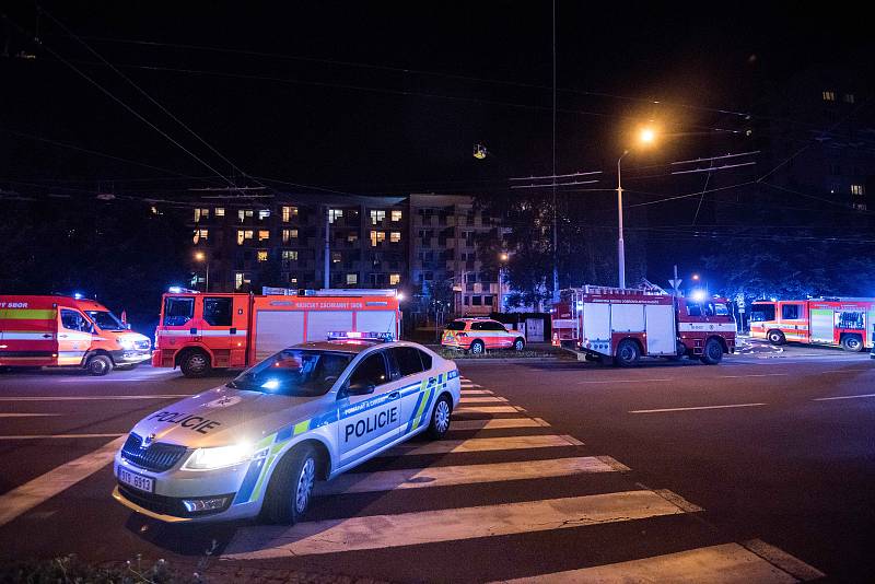 Zásah hasičů u požáru v Domově seniorů Kamenec 8. září v Ostravě.