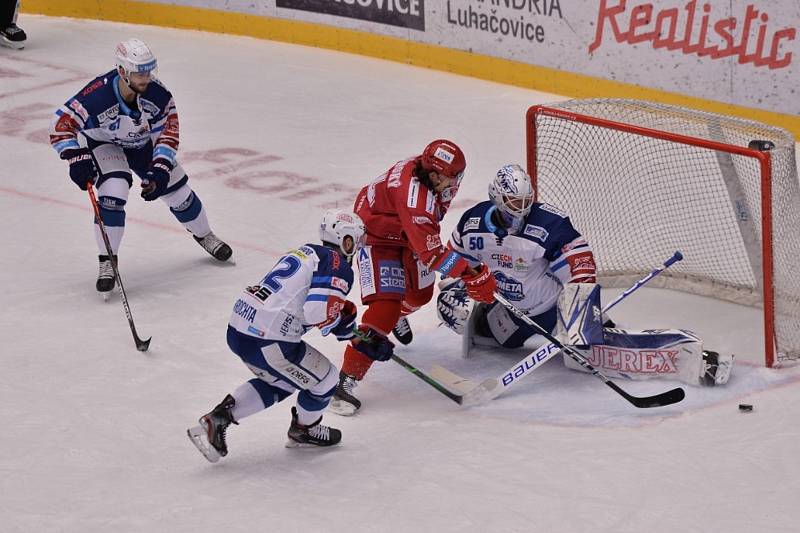 Utkání 14. kola hokejové extraligy Oceláři Třinec - Kometa Brno.