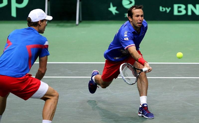 Berdych, Štěpánek – Haase, Rojer 7:5, 1:6, 7:6 a 7:6.