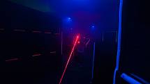 Neviditelný nebo nesmrtelný? Při hře laser game jde všechno.