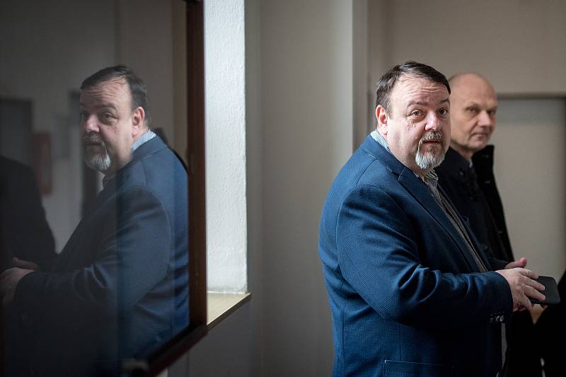 Daneš Zátorský u Krajského soudu v Ostravě, který je spolu s Davidem Rusňákem 31. ledna 2019 zprostil obžaloby z podílu na vytunelování ostravské záložny Unibon.