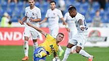 Utkání 3. kola první fotbalové ligy: FC Baník Ostrava - FK Teplice, 26. července 2019 v Ostravě. Na snímku (střed) Evgenii Nazarov a Dyjan Carlos De Azevedo.