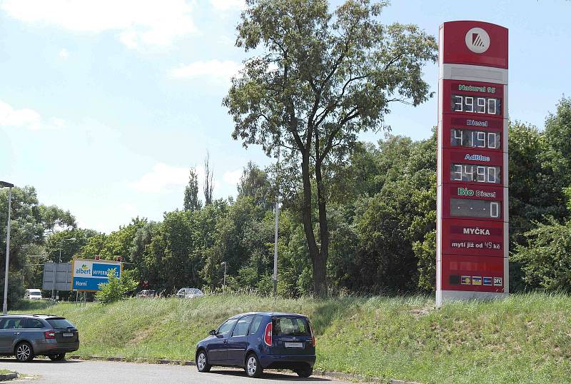 Benzin byl v Ostravě a okolí i za 39.90 Kč, 9.8. 2022