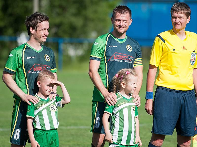 David Levčík (uprostřed) se loučil s Petřkovicemi.