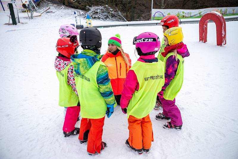 Skalka family park, 22. ledna 2020 v Ostravě. Instruktorka lyžování Barbora Kališková.