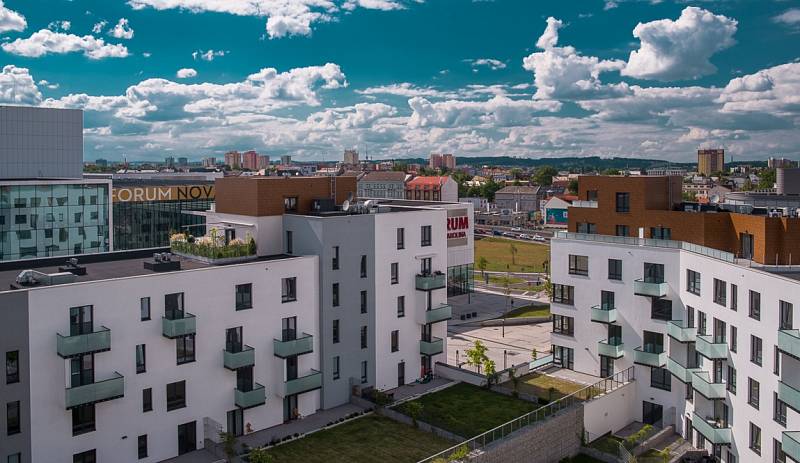 Uzavřená rezidence Nová Karolina nabízí byty od 1+kk až po 4+kk.