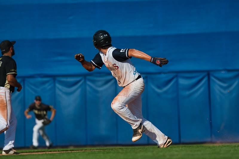 První domácí utkání finále baseballové extraligy Arrows Ostrava - Draci Brno, sobota 14. srpna 2021.