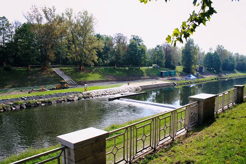 Skelet na Havlíčkově nábřeží italská společnost v této chvíli dostavovat nehodlá. Už nějaký čas se jedná se o prodeji… 