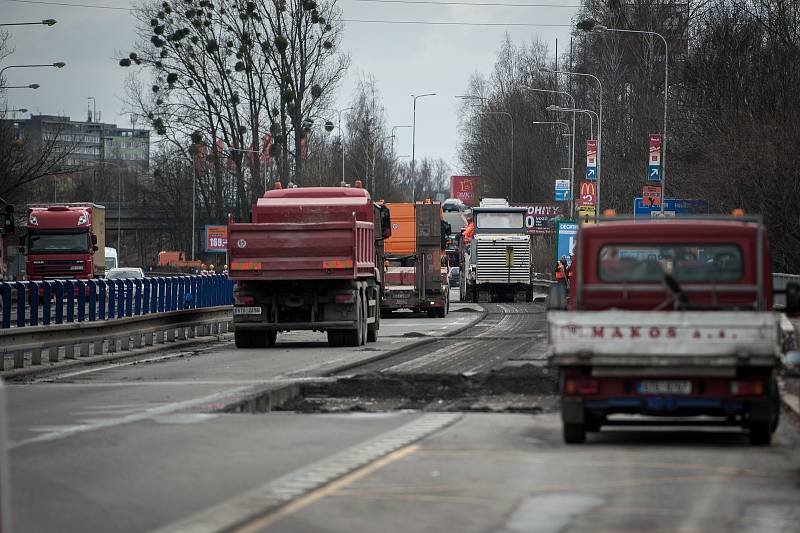 Ilustrační foto. Stavba I/11, most přes Rudnou ulici.