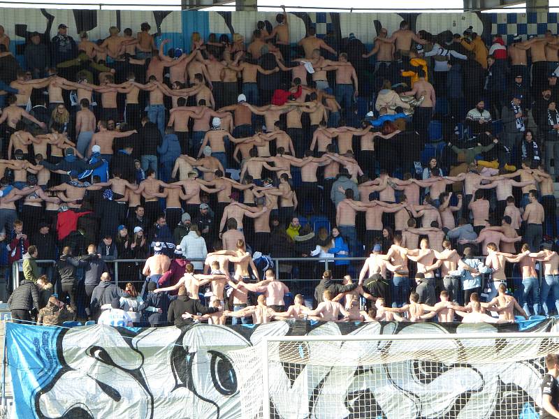 Fanoušci při utkání Slovácko - Baník Ostrava