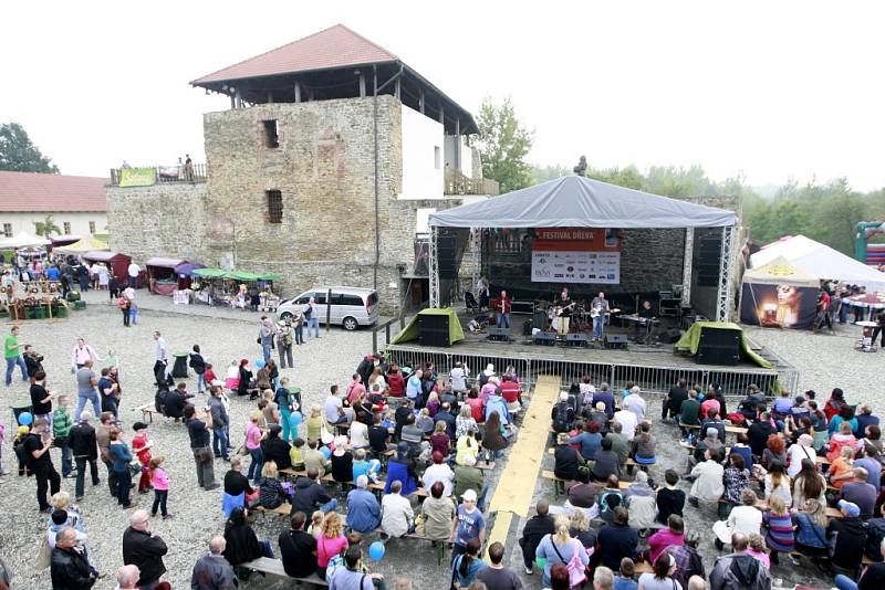 Dřevařský festival na Slezskoostravském hradě. 