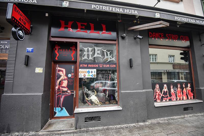 V HELL dance strip club ve Stodolní ulici v Ostravě lze platit kryptoměnou.