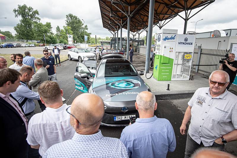 Otevření první veřejné vodíkové plničky v ČR v Dolní Oblasti Vítkovic, 28. června 2022 v Ostravě.