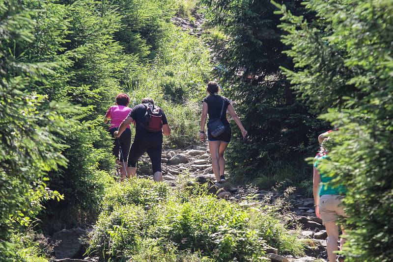 Lysá hora, červenec 2018. Výstup na vrchol Beskyd absolvuje každoročně statisíce turistů.