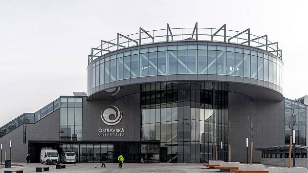 Revitalizovaný prostor u nového kampusu Ostravské univerzity na Černé louce, 10. února 2023, Ostrava.