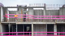 Výstavba nových rezidenčních bytů na Nové Karolíně, 31. října 2020 v Ostravě.