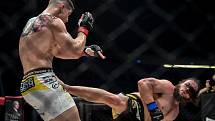 MMA Octagon 11 v Ostravar aréně, 16. března 2019 v Ostravě. Na snímku (v červeném) Miloš Petrášek proti Jeremy Kimball.