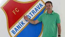 DUŠAN VRŤO v pozici sportovního ředitele v Baníku Ostrava zatím rozhodně neoslnil. To, co stačilo na práci v Senici, v klubu s pětadevadesátiletou tradicí rozhodně nestačí. 