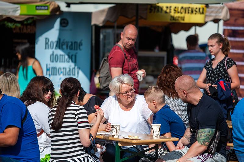 Farmářské trhy u nákupního centra Futurum, 14. červenec 2018 v Ostravě.