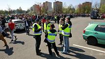 Koordinačního cvičení v okolí a uvnitř ostravské ČEZ Arény pro prověření bezpečnostních opatření na MS v hokeji se zúčastnilo více než sto policistů a tři tisíce studentů.