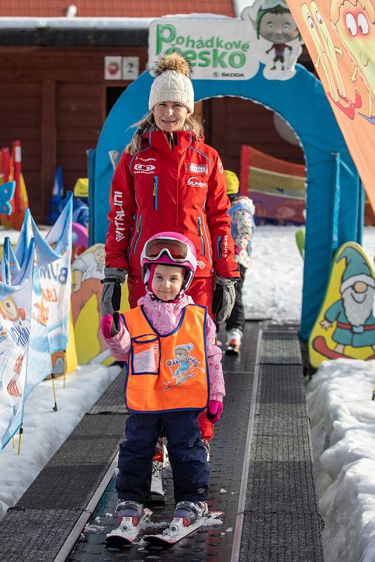Lyžařská škola ve Ski areálu Bílá, 31. ledna 2020.