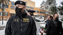 Pietní akt k uctění památky obětí vražedného útoku ve FNO (ze dne 10. prosince 2019), 10. prosince 2021 v Ostravě. Ředitel moravskoslezské policie Tomáš Kužel.