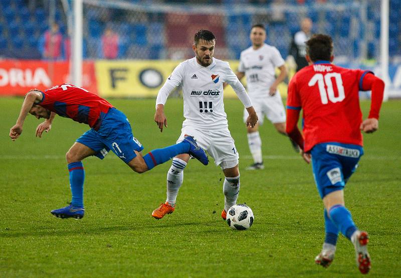 FC Baník Ostrava - FC Viktoria Plzeň, uprostřed Milan Jirásek