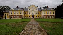 Barokní zámek Nová Horka u Studénky má zpátky svou noblesu a krásu.