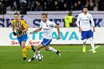 Utkání 18. kola fotbalové Fortuna ligy: FC Baník Ostrava - SFC Opava, 29. listopadu 2019 v Ostravě. Na snímku (uprostřed) Nemanja Kuzmanovič.