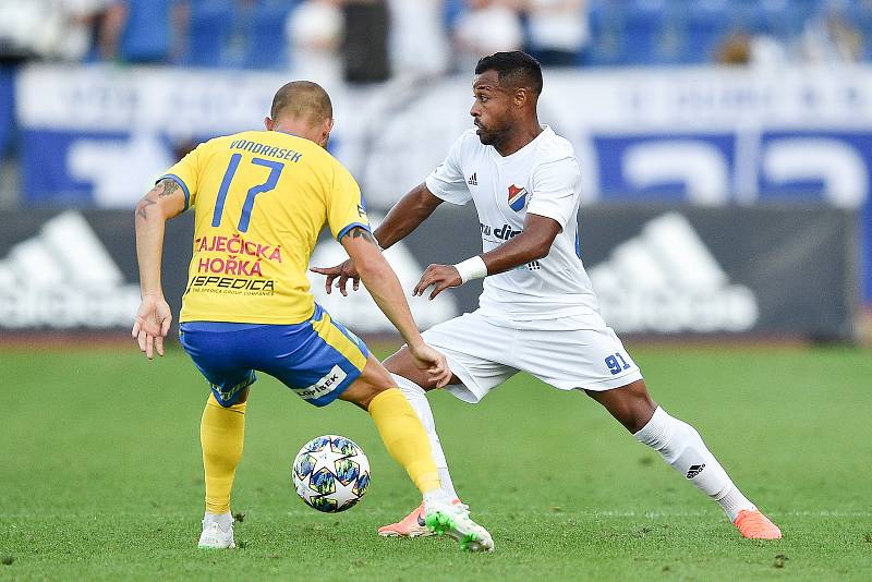 Utkání 3. kola první fotbalové ligy: FC Baník Ostrava - FK Teplice, 26. července 2019 v Ostravě. Na snímku (zleva) Tomáš Vondrášek a Dyjan Carlos De Azevedo.