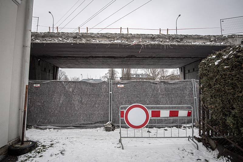 Demolice mostů přes Rudnou ulici, 25. ledna 2022 v Ostravě.