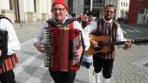 Moravskoslezská metropole se v pátek loučila s patnáctým ročníkem mezinárodního festivalu Folklor bez hranic.