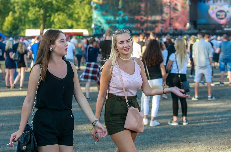 Taneční festival elektronické hudby Beats for love v Ostravě, v areálu Dolní oblasti Vítkovice.