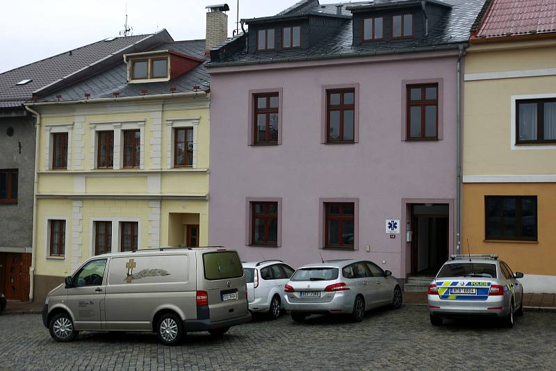 Policie vyšetřuje smrt ženy v Klimkovicích.