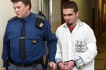 K šestnácti rokům vězení byl v úterý odsouzen dvaadvacetiletý Martin Kunc z Oder na Novojičínsku, který v únoru letošního roku v rodinném domě ubodal svého šestapadesátiletého otce, u něhož bydlel.