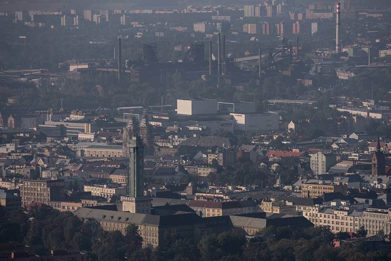 O víkendu panovalo příznivé počasí. Nad Ostravu vzlétlo hned několik balónů. 