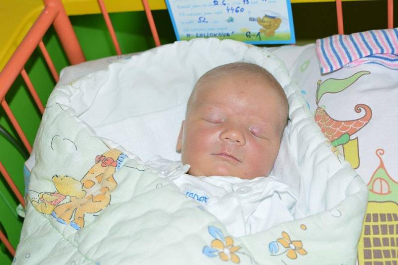 Viktor SPÁČIL, 12. 6. 2017, 52 cm, 4460 g, Ostrava-Poruba. Městská nemocnice Ostrava. 