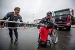 Den rekordů, na kterém handicapovaný kulturista Daniel Minster utáhl na invalidním vozíku nákladní automobil Tatra (do vzdálenosti 252cm).