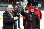 Olympiáda dětí a mládeže, která včera vyvrcholila v Ostravě finálovým zápasem v ledním hokeji a slavnostním zakončením, je minulostí.