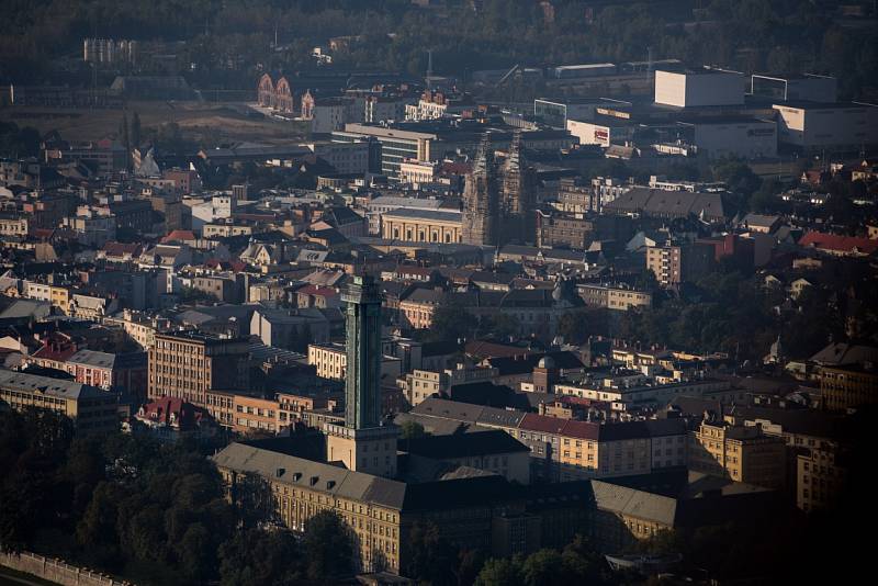 O víkendu panovalo příznivé počasí. Nad Ostravu vzlétlo hned několik balónů. 