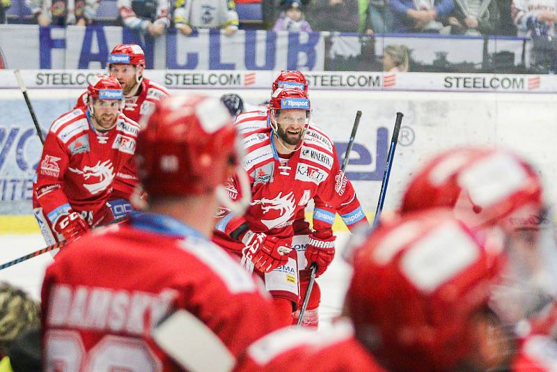 Čtvrtfinále play off hokejové extraligy - 3. zápas: HC Vítkovice Ridera - HC Oceláři Třinec, 24. března 2019 v Ostravě. Na snímku (uprostřed) Martin Růžička.