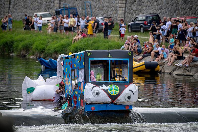 Rozmarné slavnosti řeky Ostravice, 25. června 2022 v Ostravě.