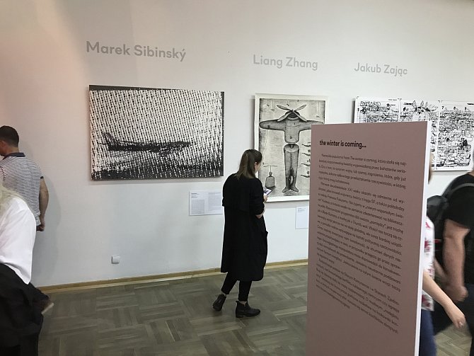 Grafika Marka Sibinského „Above“ na mezinárodním trienále grafiky v Krakově.